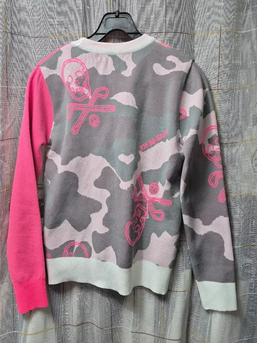 マークアンドロナ　カモフラスカル　ピンク×シルバー　XL MARK&LONA MARK & LONA マークアンドロナ カモフラ スカル ニット ピンク S