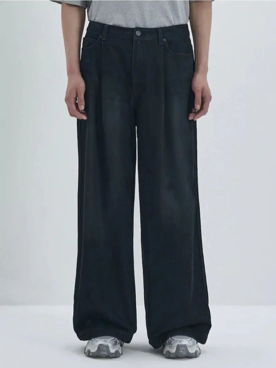 50 48 25 FW Juun.J ジュンジェイ ツアーベルベットライク セットアップ