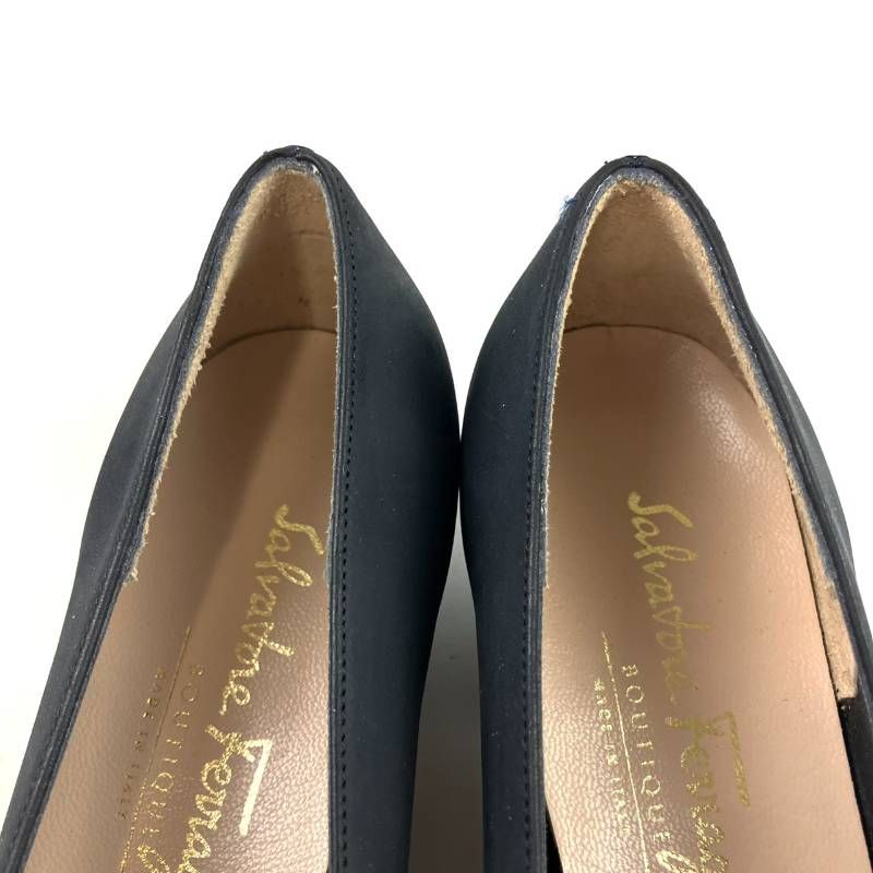 未使用保管品 FERRAGAMO フェラガモ パンプス VARA ヴァラ リボン ロゴ