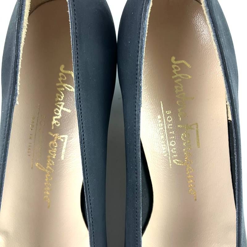 未使用保管品 FERRAGAMO フェラガモ パンプス VARA ヴァラ リボン ロゴ