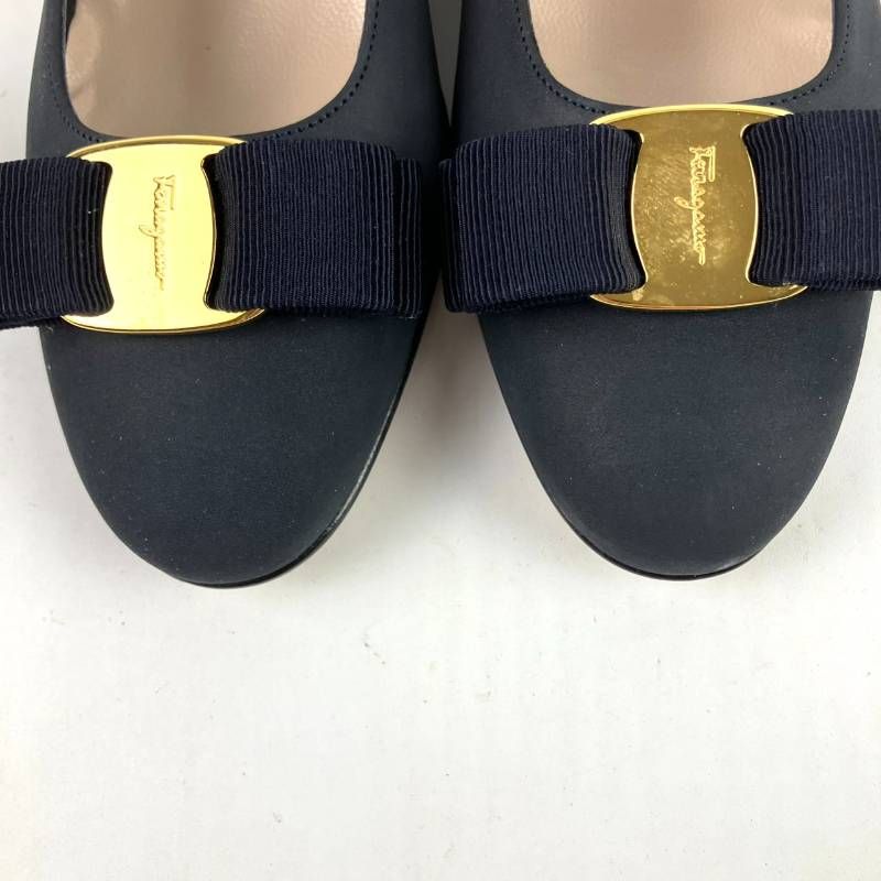未使用保管品 FERRAGAMO フェラガモ パンプス VARA ヴァラ リボン ロゴ