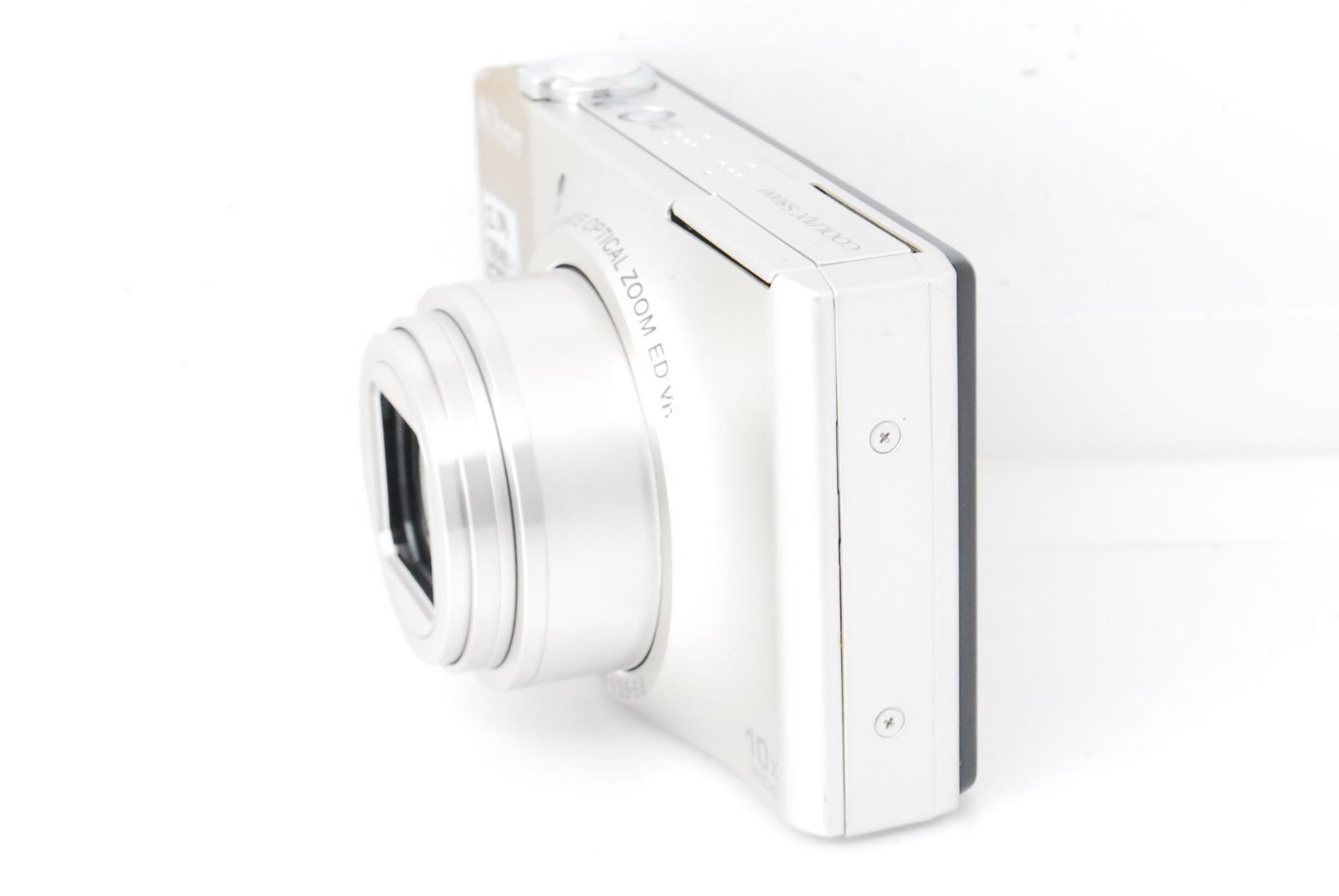 ☆高画質×10倍ズーム♪旅行にも日常にも大活躍！☆ニコン COOLPIX