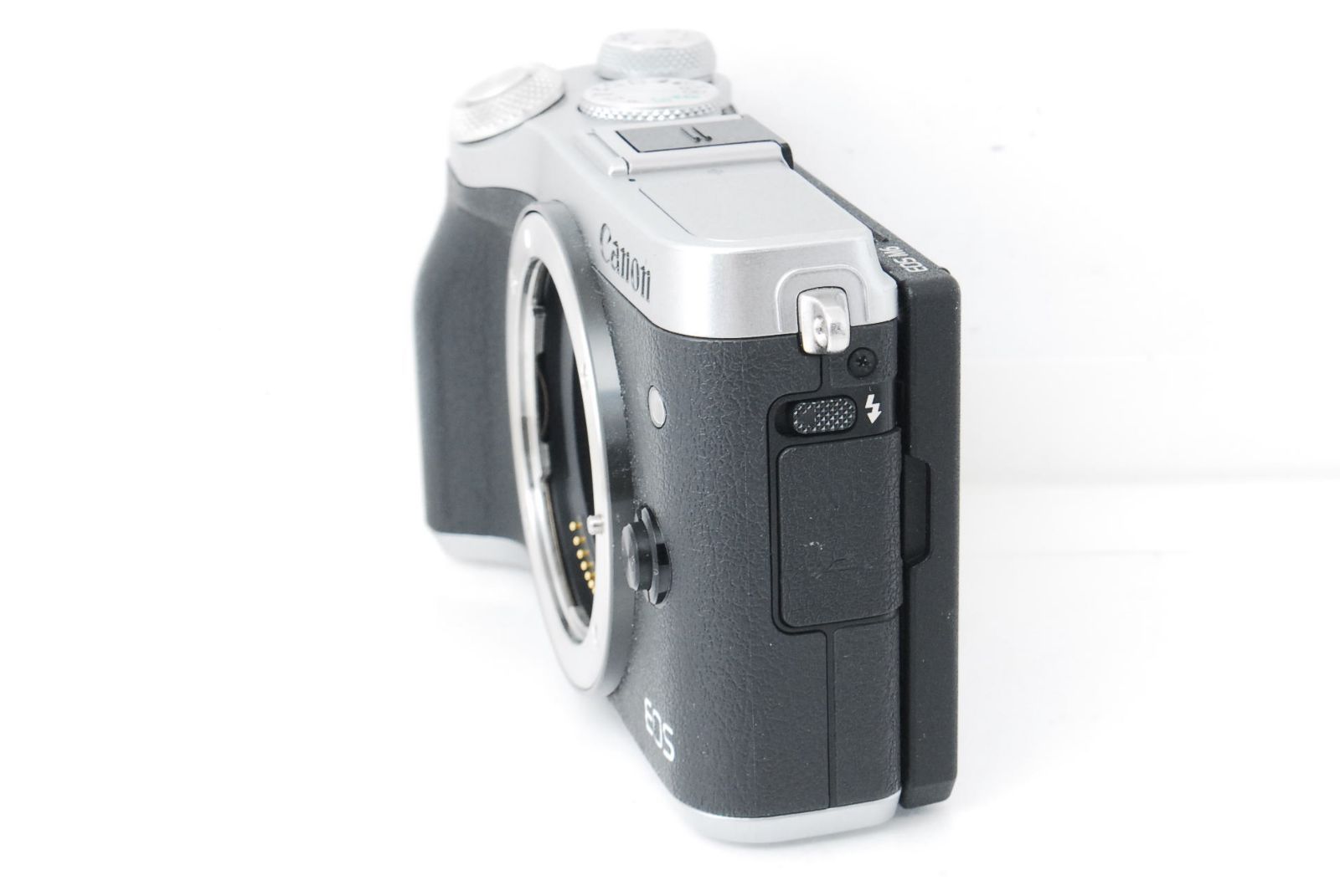 ☆クラシックオシャレミラーレス♪自撮り＋Wi-Fi機能☆キヤノン EOS M6