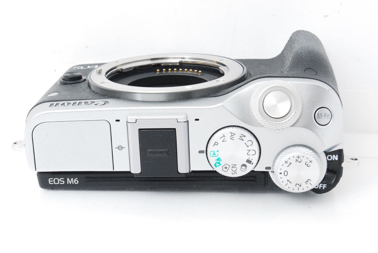 ☆クラシックオシャレミラーレス♪自撮り＋Wi-Fi機能☆キヤノン EOS M6