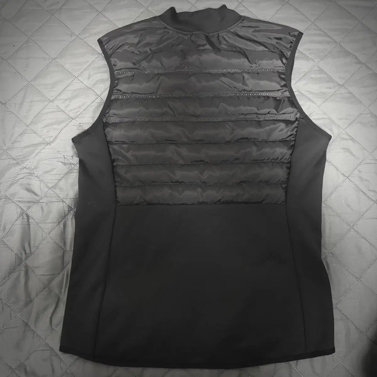 ナイキ エアロロフト ダウン ベスト - メルカリ