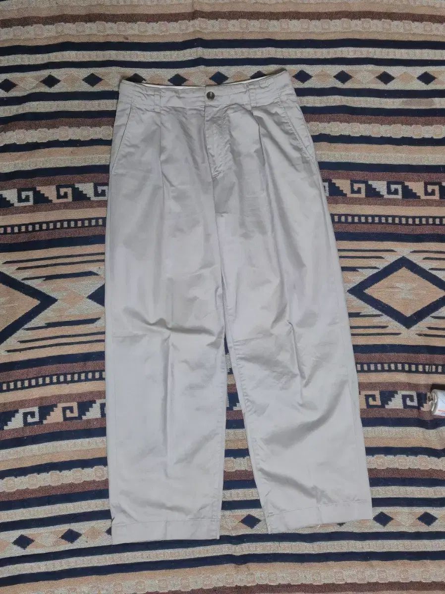 1 ROUGH SIDE オフィサー パンツ