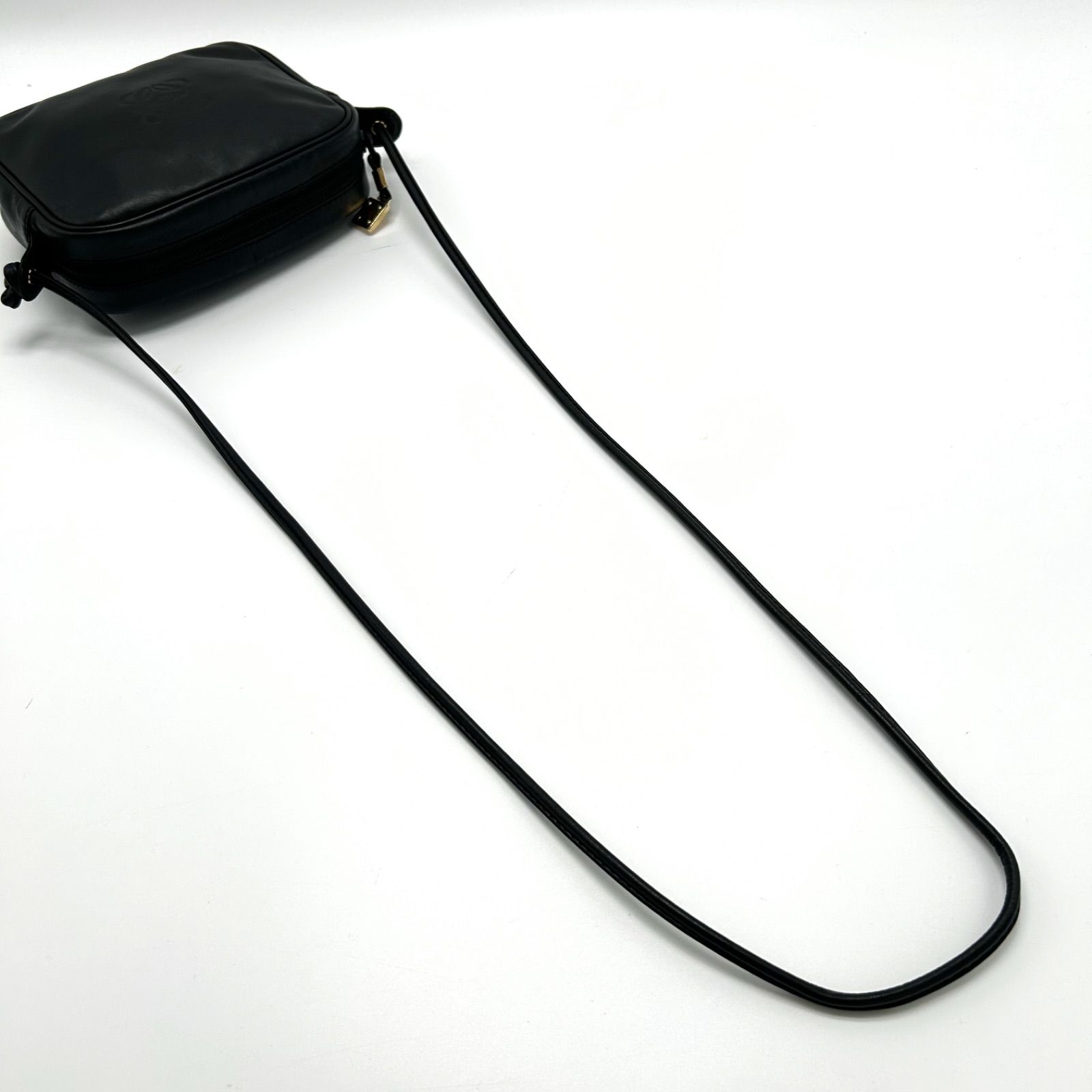 美品 LOEWE ロエベ アナグラム ショルダーバッグ 肩掛け 斜めがけ ロゴ