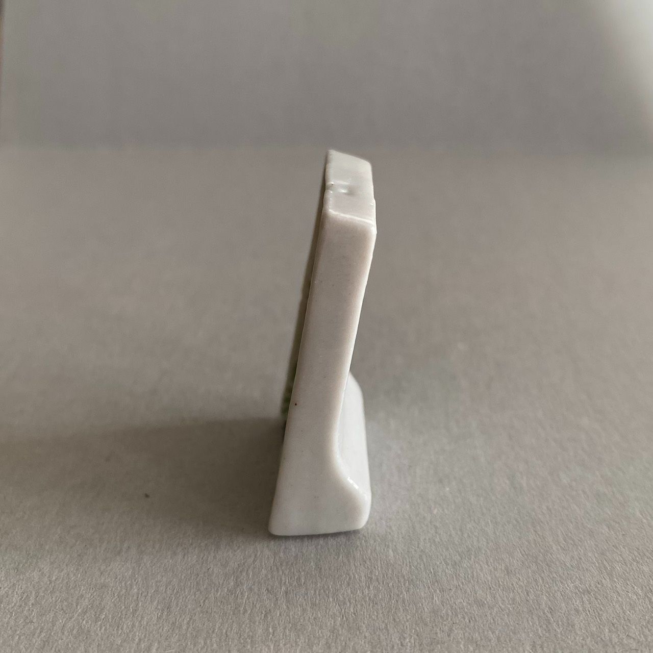 ケーキを運ぶ女性のフェーブ ※欠けあり／Hachette 1995／フランス雑貨