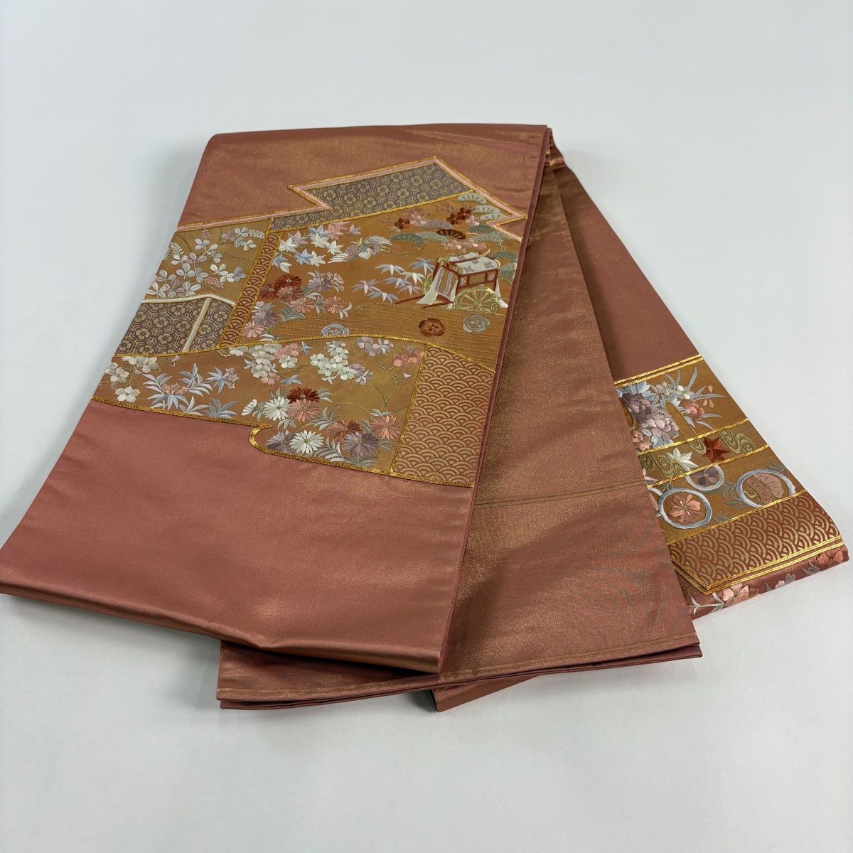 袋帯 秀品 関西仕立て 松竹梅 御所車 箔 刺繍 薄茶色 お太鼓柄 正絹