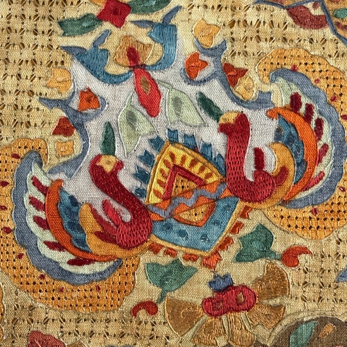 袋帯 秀品 紬地 向かい鳥 草花 刺繍 茶色 お太鼓柄 正絹