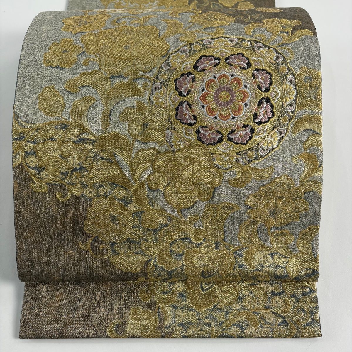 袋帯 秀品 瑞華祥栄文 花唐草 唐織 箔 茶緑色 六通 正絹