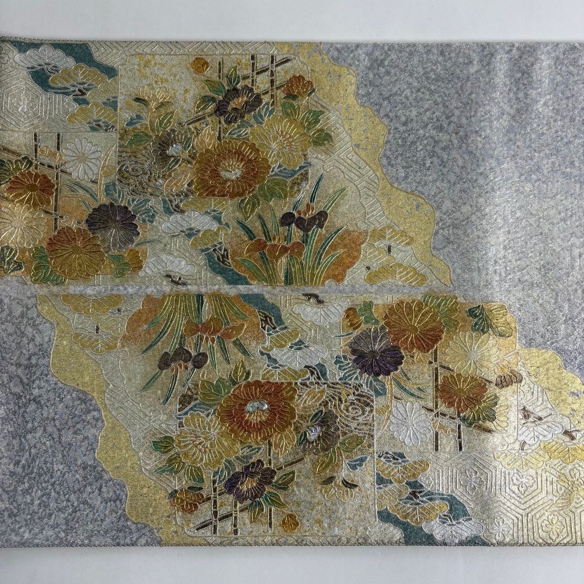 袋帯 秀品 松 花鳥 金銀彩 銀糸 銀色 お太鼓柄 正絹 【中古】 - メルカリ