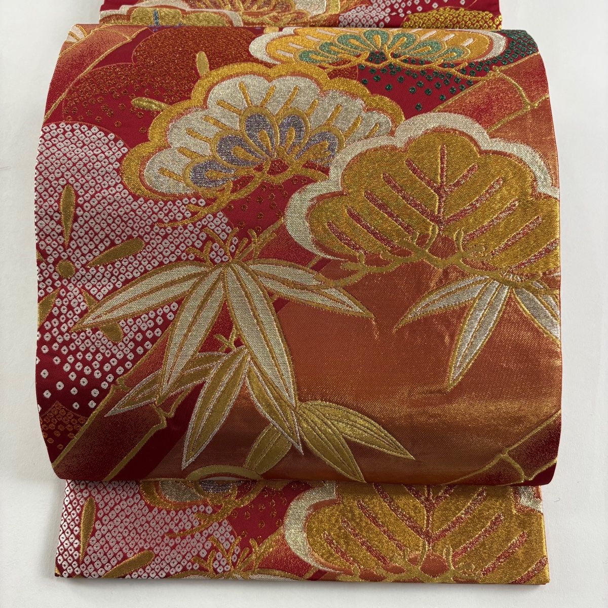 袋帯 秀品 振袖向き 松竹梅 金銀糸 箔 赤 六通 正絹
