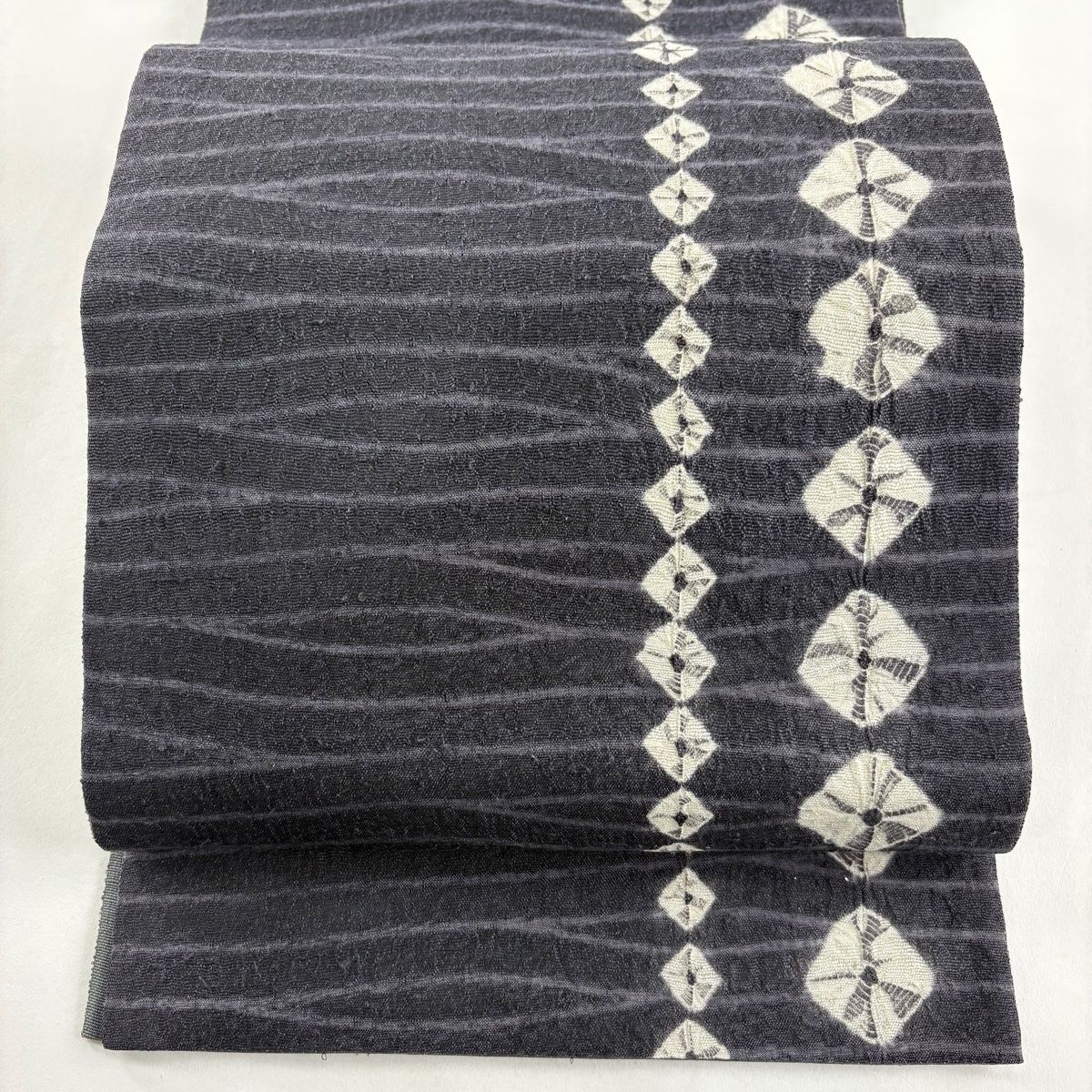 袋帯 秀品 幾何学模様 絞り 黒灰 全通 正絹 【中古】 - メルカリ