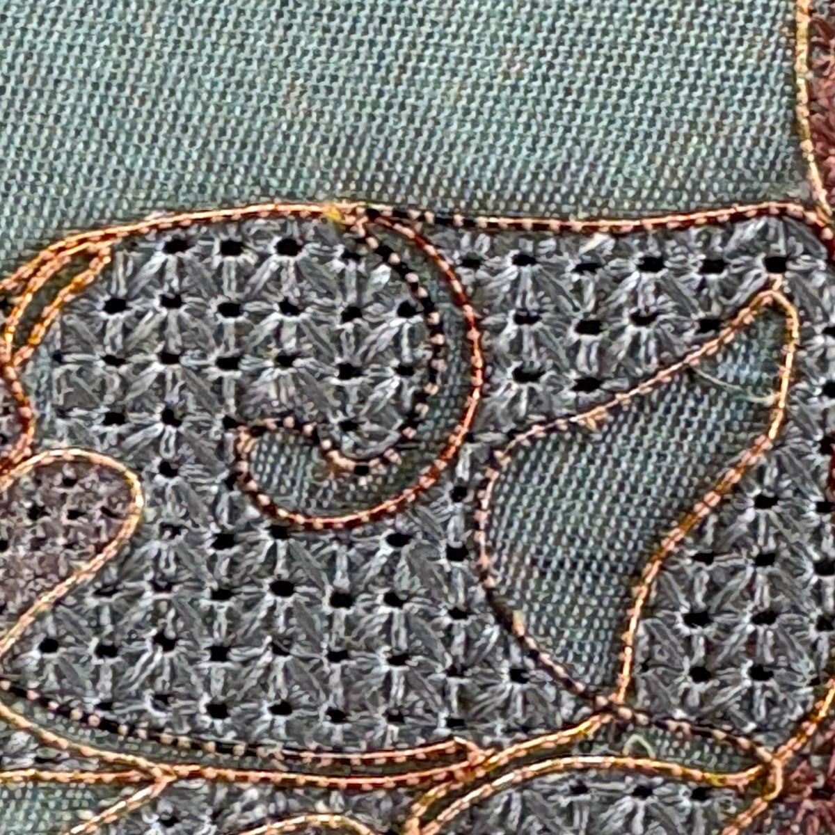 袋帯 秀品 華文 花唐草 刺繍 箔 青緑 お太鼓柄 正絹 【中古】 - メルカリ