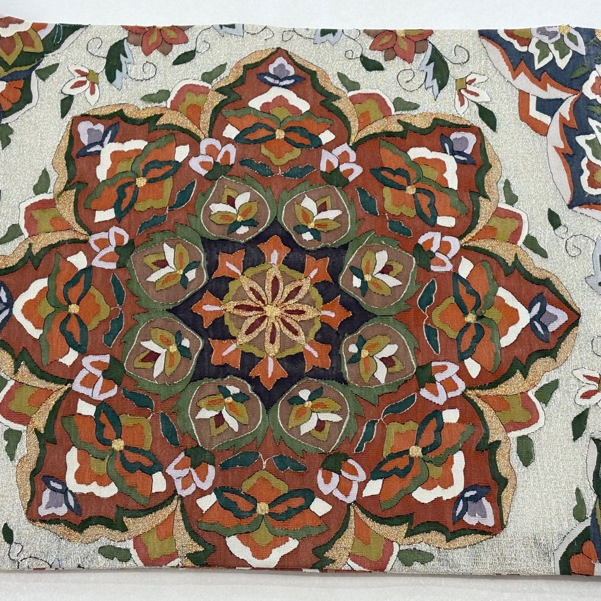 丸帯 落款 華文 草花 金銀糸 明綴れ 銀色 お太鼓柄 正絹