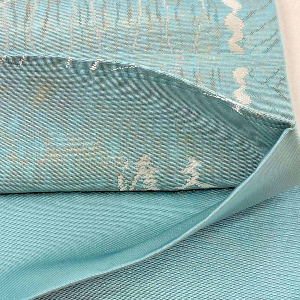 美品】 袋帯 名品 渡文 落款 幾何学模様 箔 薄緑 六通 正絹 【中古