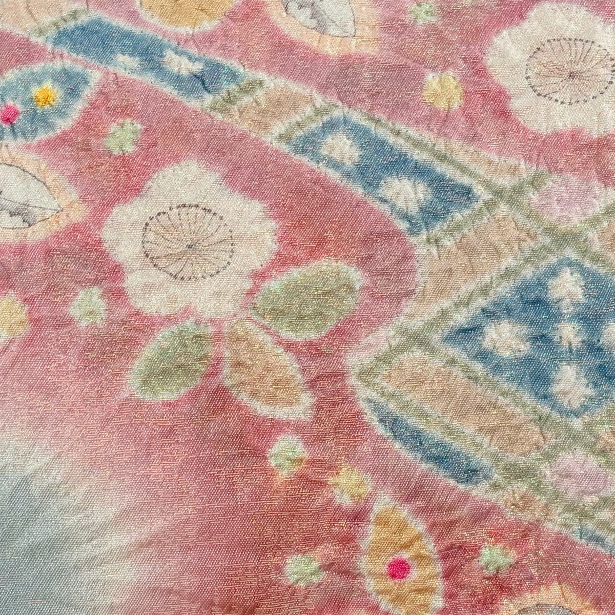 袋帯 落款 草花 霞 金通し 絞り 薄緑 お太鼓柄 正絹