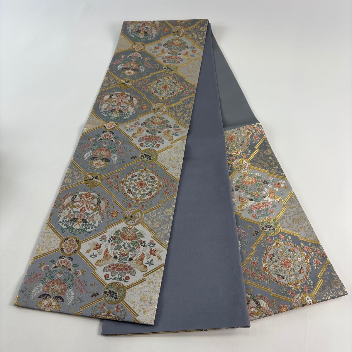 競ナビ 袋帯 秀品 鳥 牡丹 唐織 金糸 濃紫 六通 正絹(仕立て上がり)｜