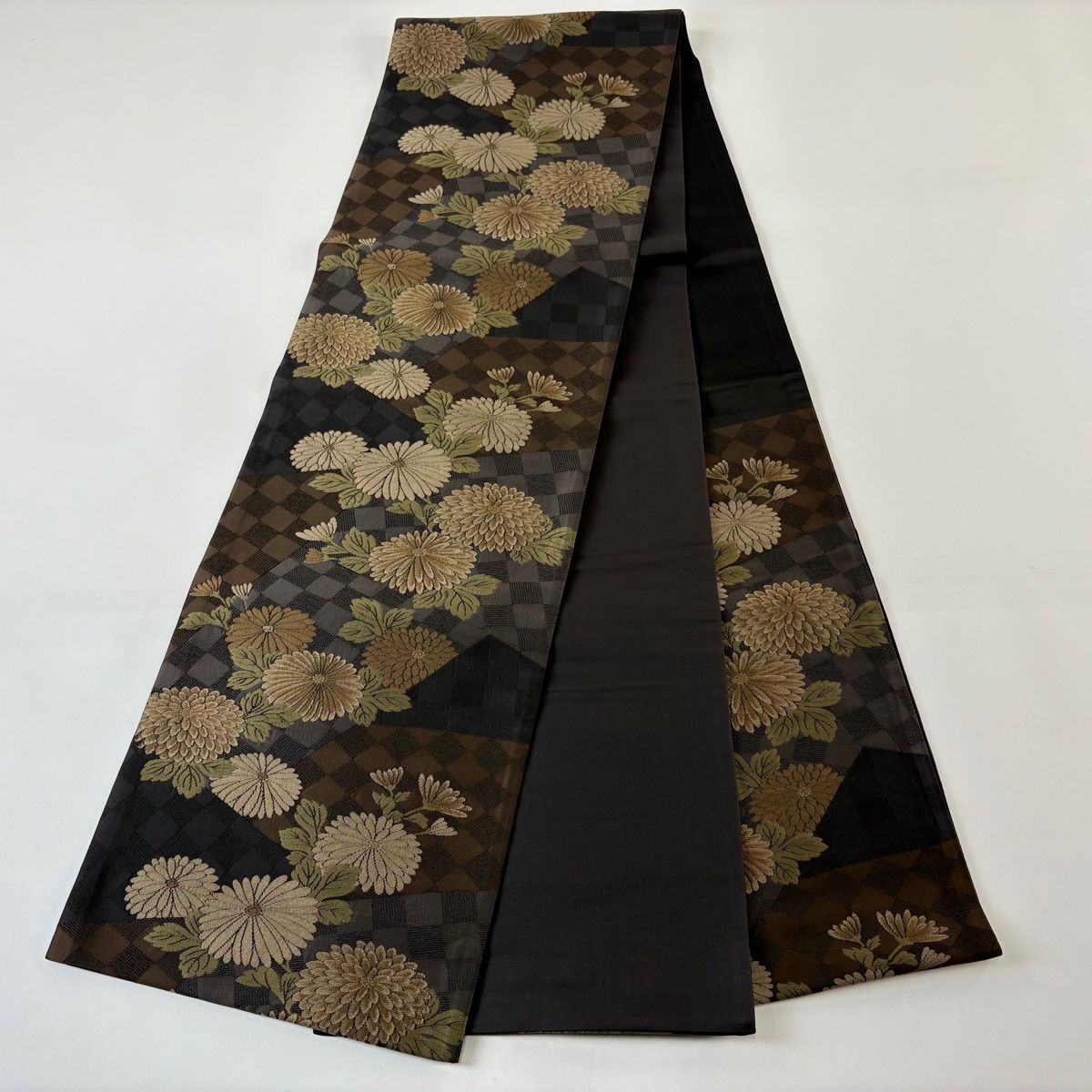 美品】 袋帯 秀品 菊 幾何学 墨色 六通 正絹 【中古】 - メルカリ