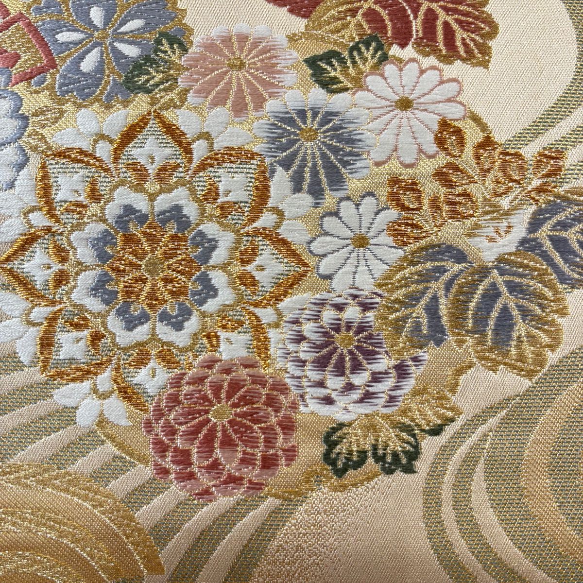 美品】 袋帯 秀品 鈴乃屋 草花 檜扇 金糸 箔 ベージュ 六通 正絹