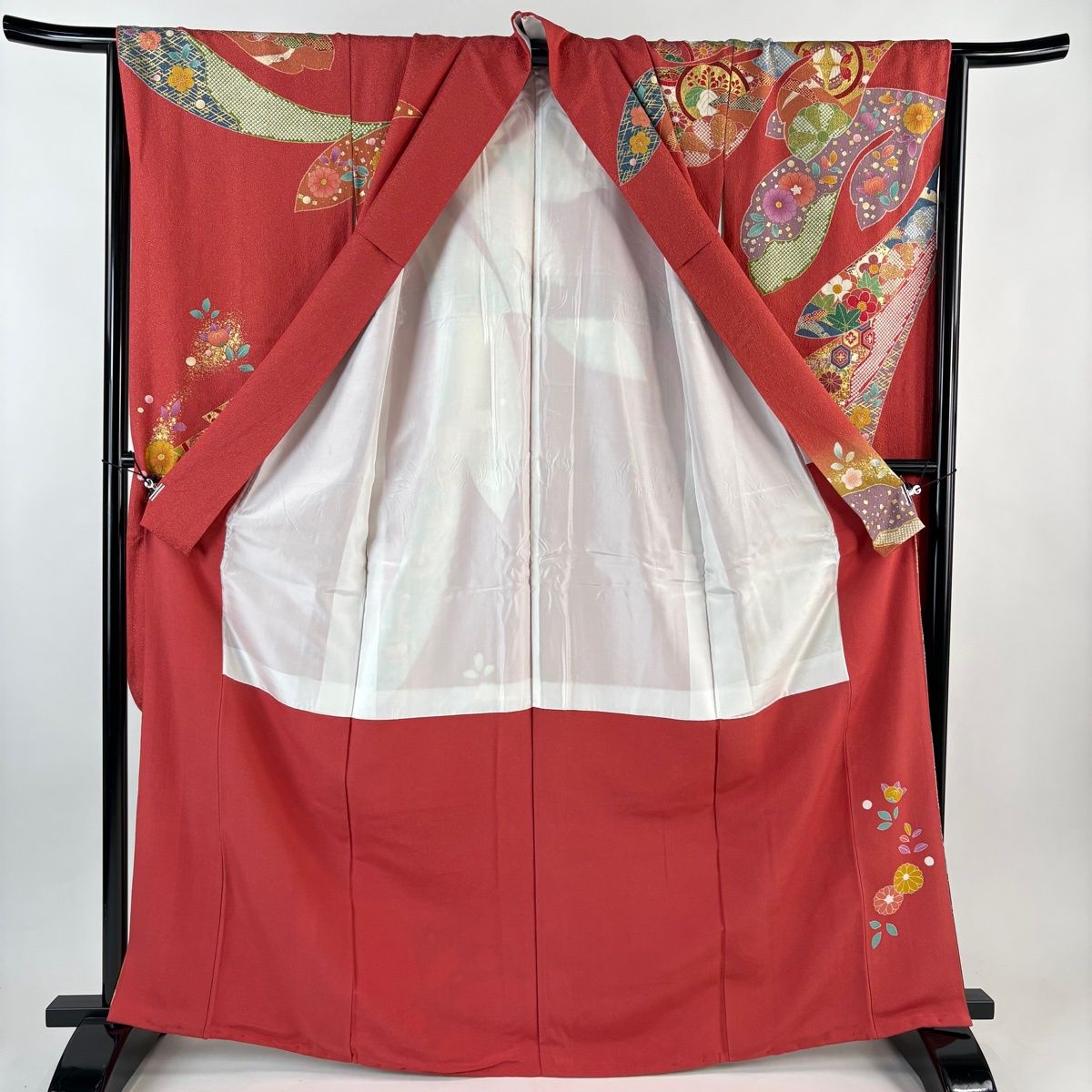  振袖 身丈166 cm 裄丈70 L 袷 草花 道長取り 金糸 金通し 茜色 正絹 振袖 着物
