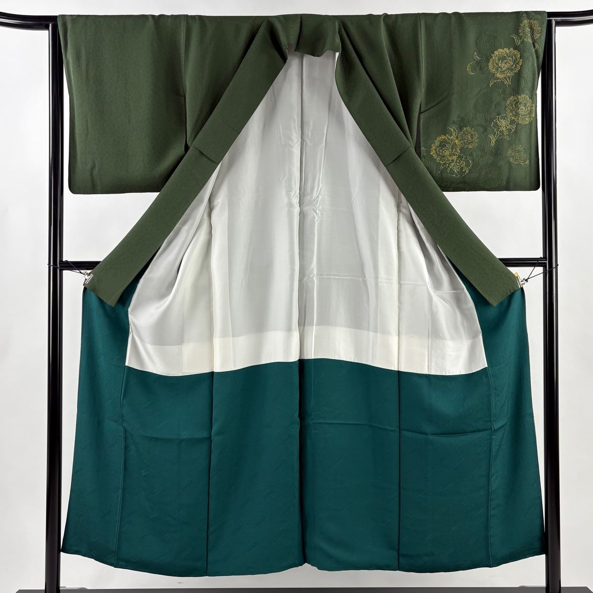 付下げ 身丈151cm 裄丈63cm S 袷 山本寛斎 落款 花唐草 地紋 箔 ラメ箔