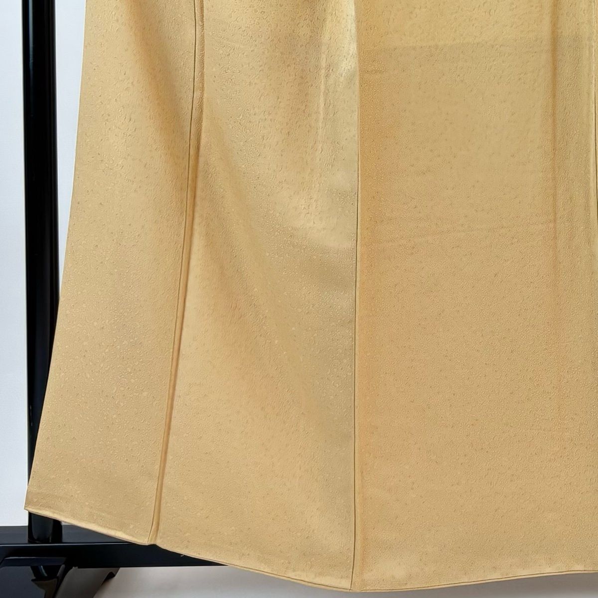 色留袖 身丈160 cm 裄丈64.5 M 袷 甲斐泰造 落款 地紋 薄オレンジ 正絹