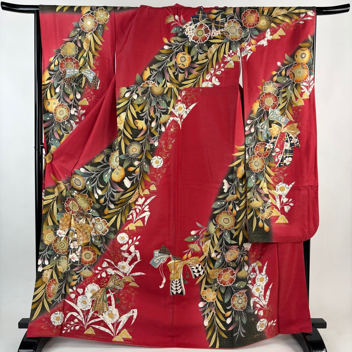 振袖 身丈168 5 cm 裄丈66 M 袷 リボン 草花 金銀糸 銀通し 茜色 正絹