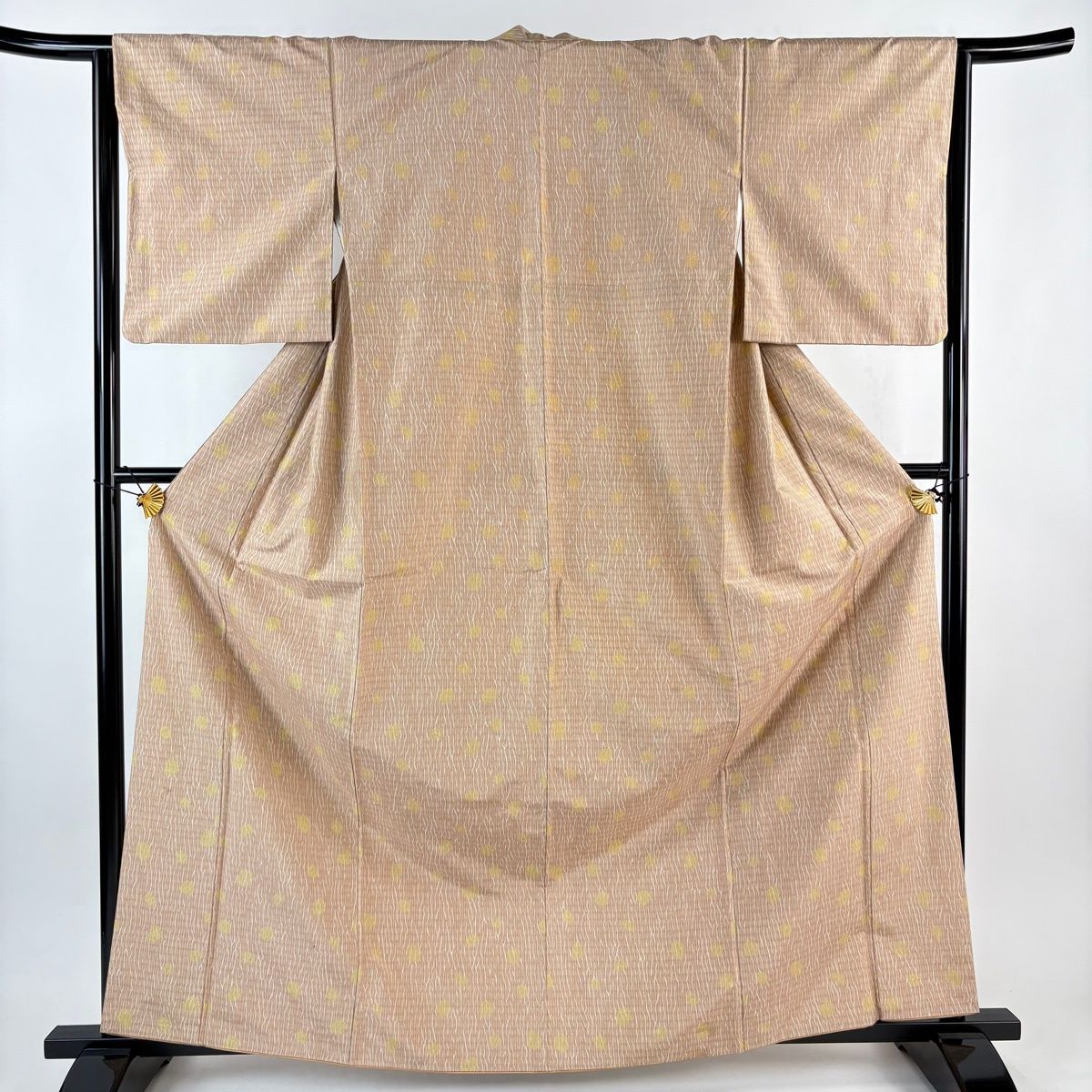 小紋 身丈164 cm 裄丈63 5 S 袷 伊那紬地 証紙 幾何学模様 よろけ縞 薄茶色 正絹