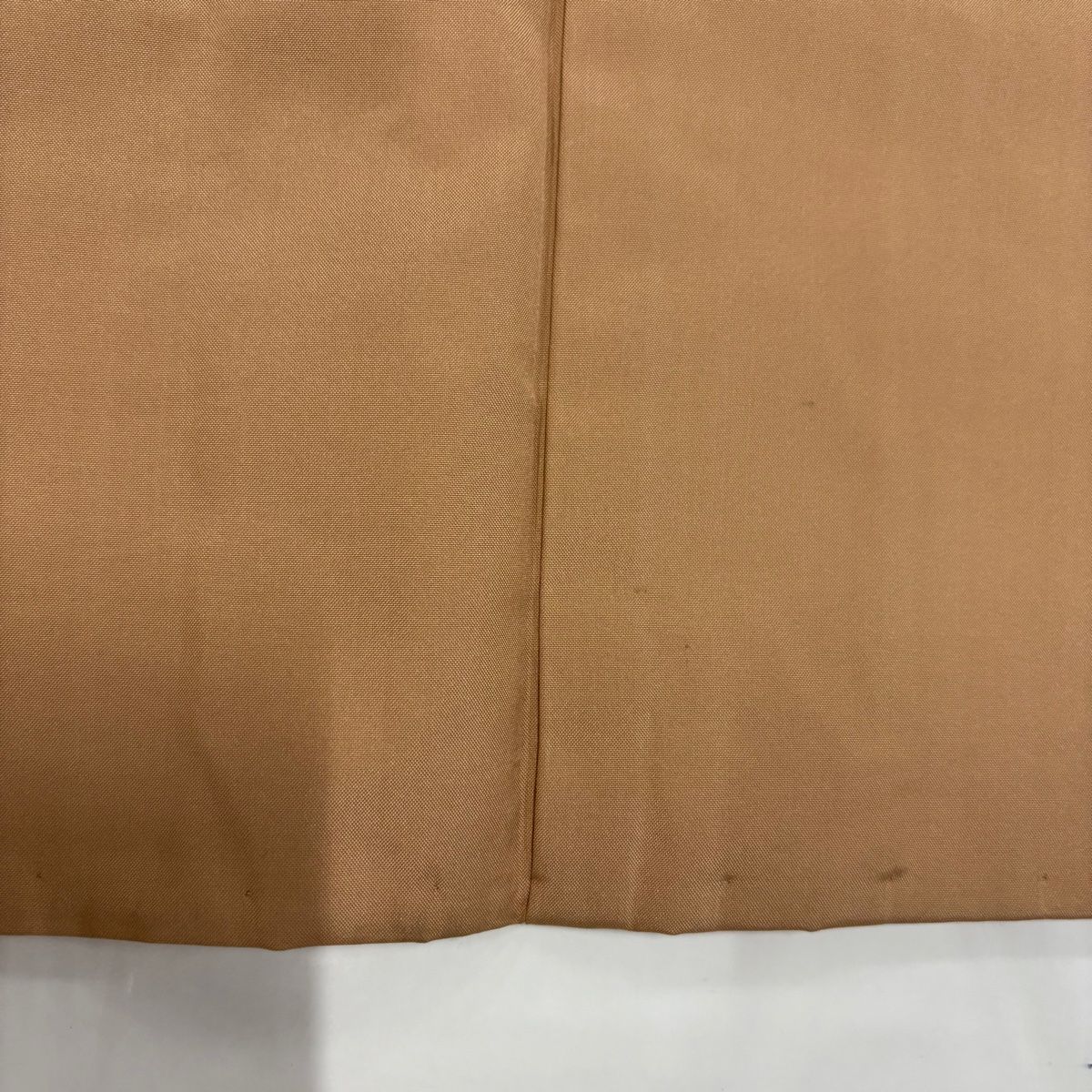  小紋 身丈164 cm 裄丈63.5 S 袷 伊那紬地 証紙 幾何学模様 よろけ縞 薄茶色 正絹 小紋 着物