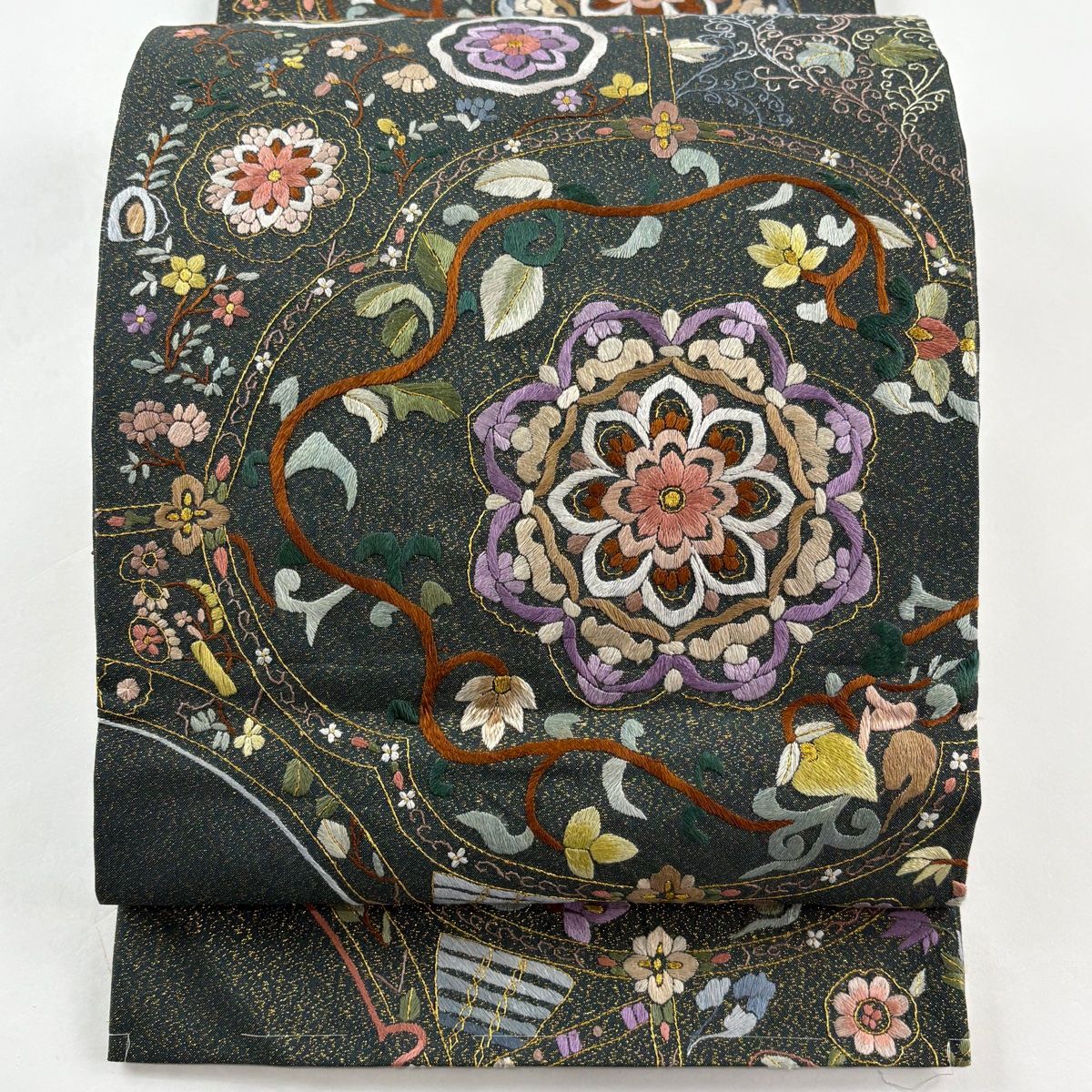 袋帯 華文 草花 金糸 刺繍 緑 六通 正絹