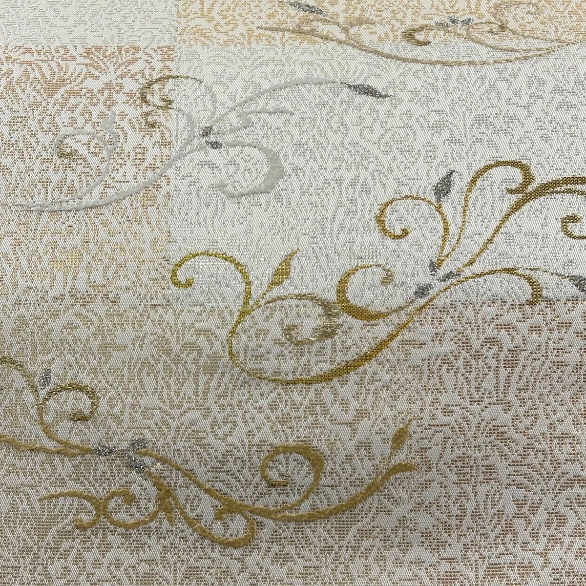 袋帯 じゅらく 落款 市松 草花 金糸 箔 クリーム 六通 正絹