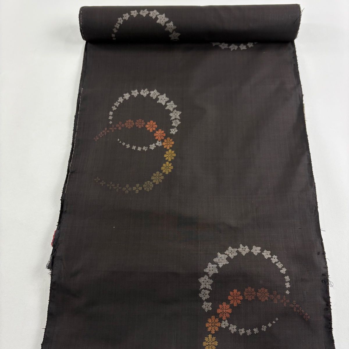 反物 秀品 大島紬 証紙 純泥染 花 焦茶色 正絹