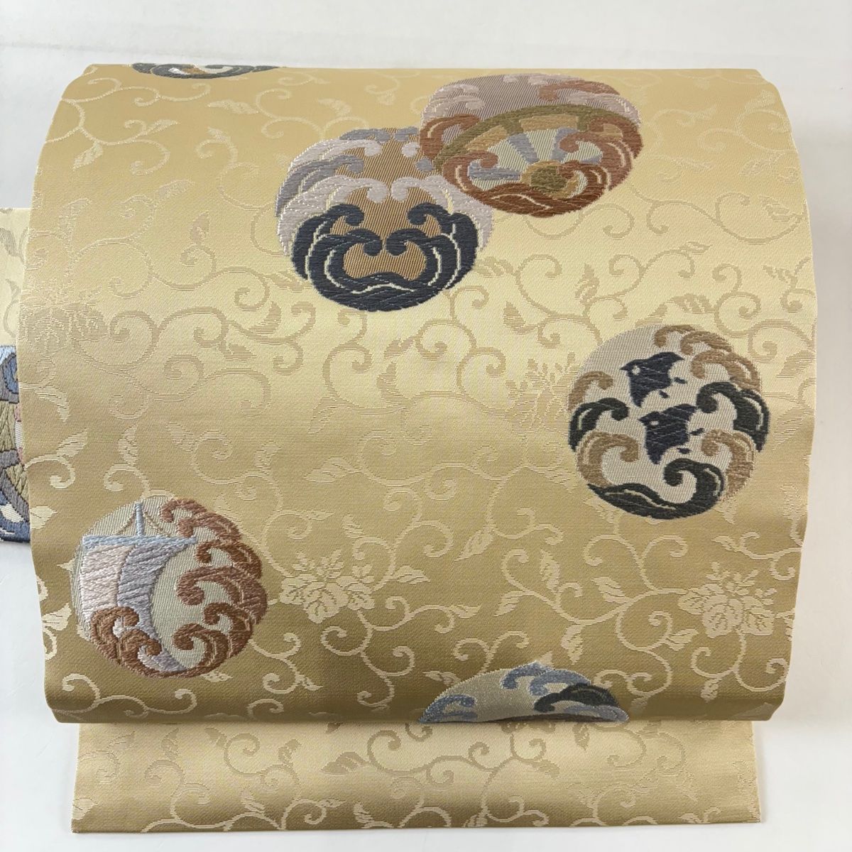 名古屋帯 秀品 波頭 千鳥 唐織 ベージュ 正絹 【中古】 - メルカリ