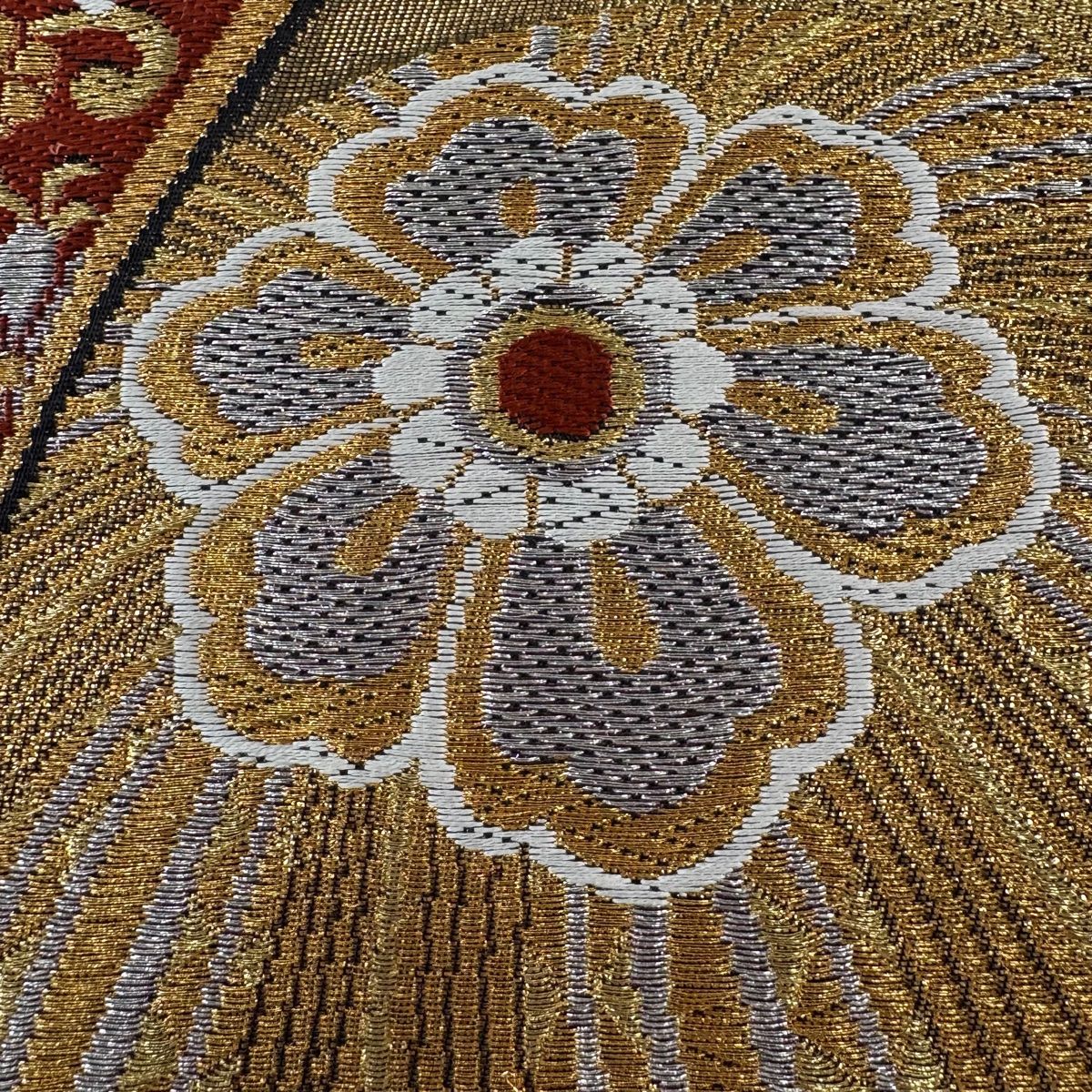 袋帯 秀品 手鞠 花唐草 金銀糸 刺繍 紫 六通 正絹