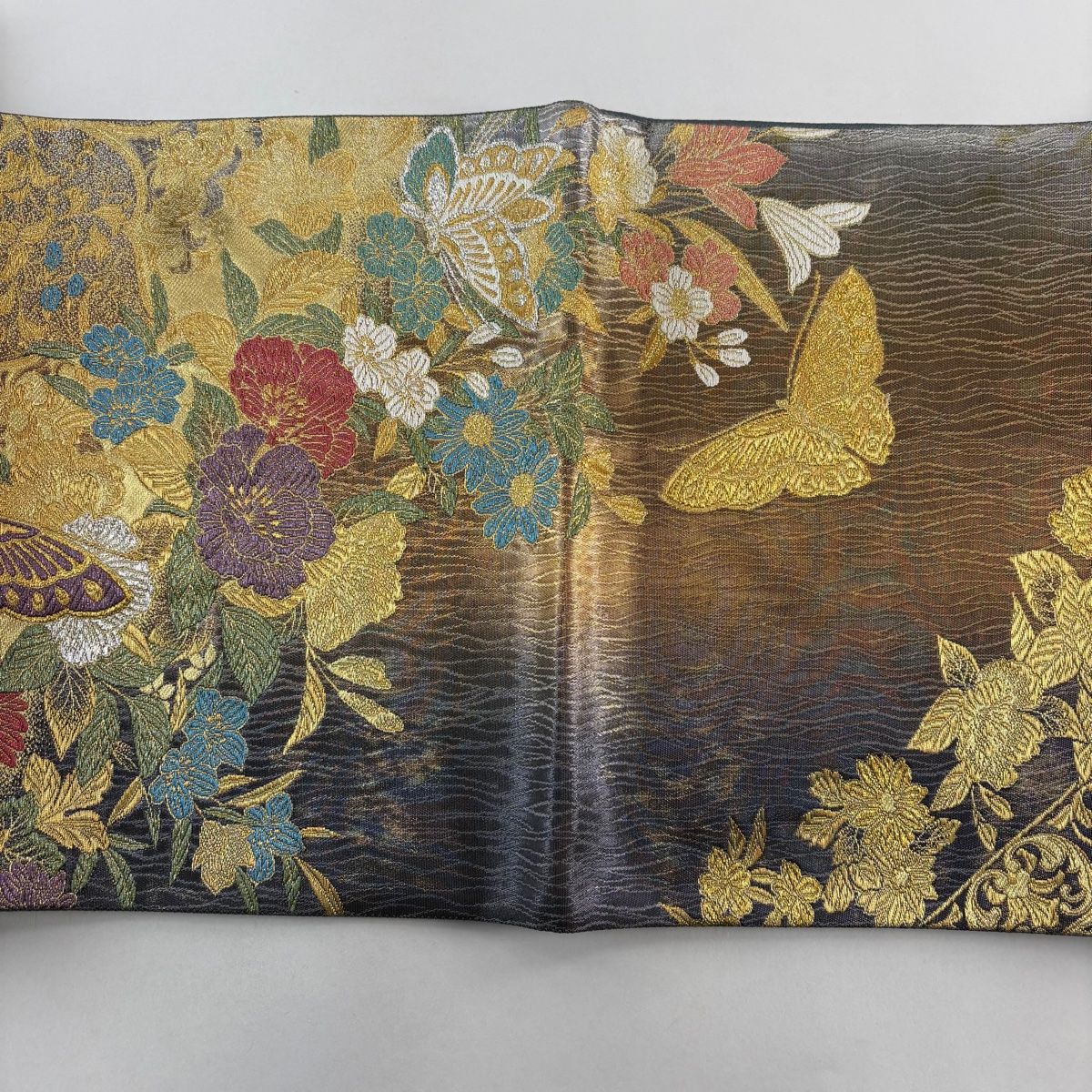 美品】 袋帯 秀品 長尺織 西陣 蝶 草花 金銀糸 箔 金色 六通 正絹