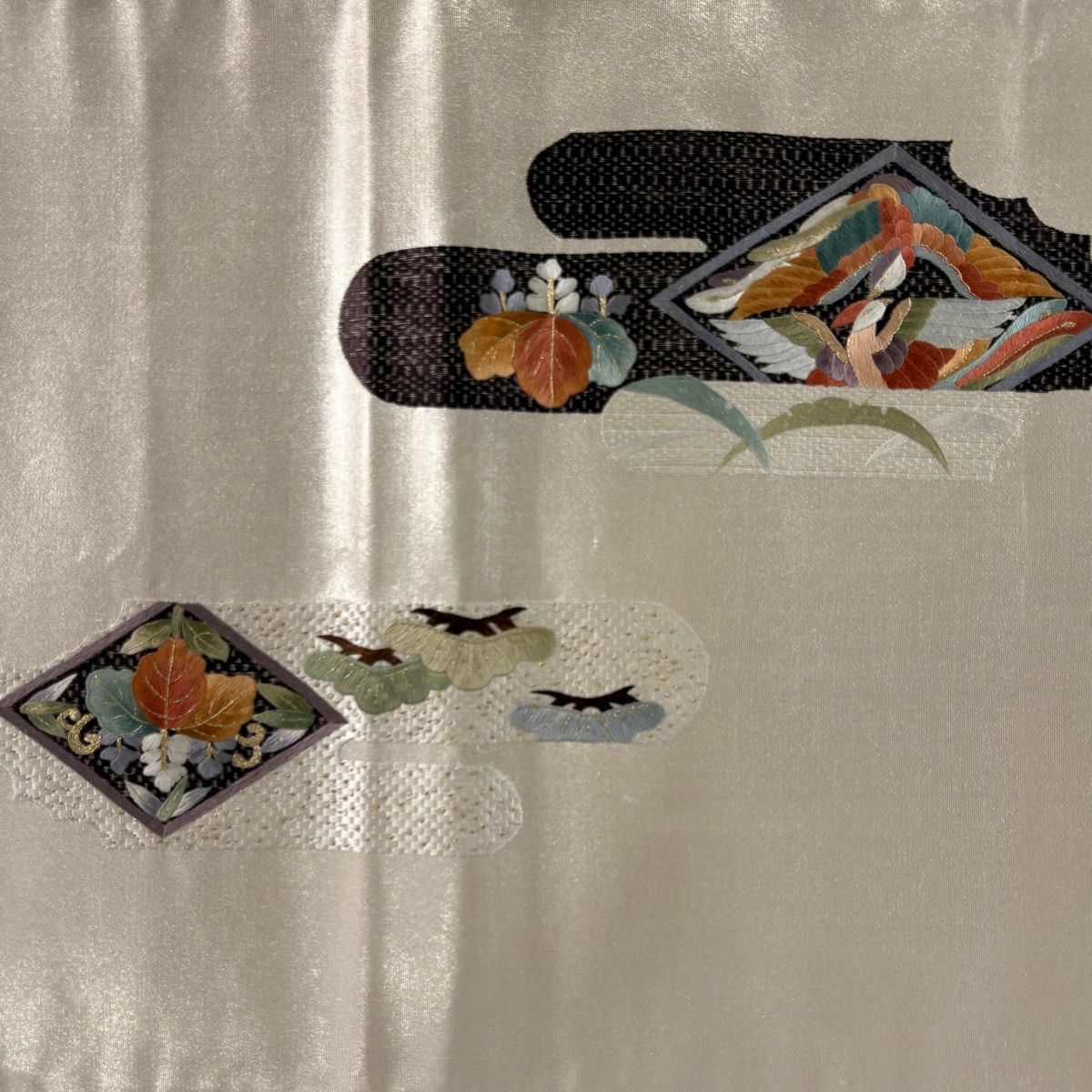 刺繍 袋帯 新品未使用品 金糸 正絹 お太鼓柄 Q706 美品】 袋帯 秀品 向かい鳥 ヱ霞 金糸 刺繍 銀色 お太鼓柄 正絹 【中古