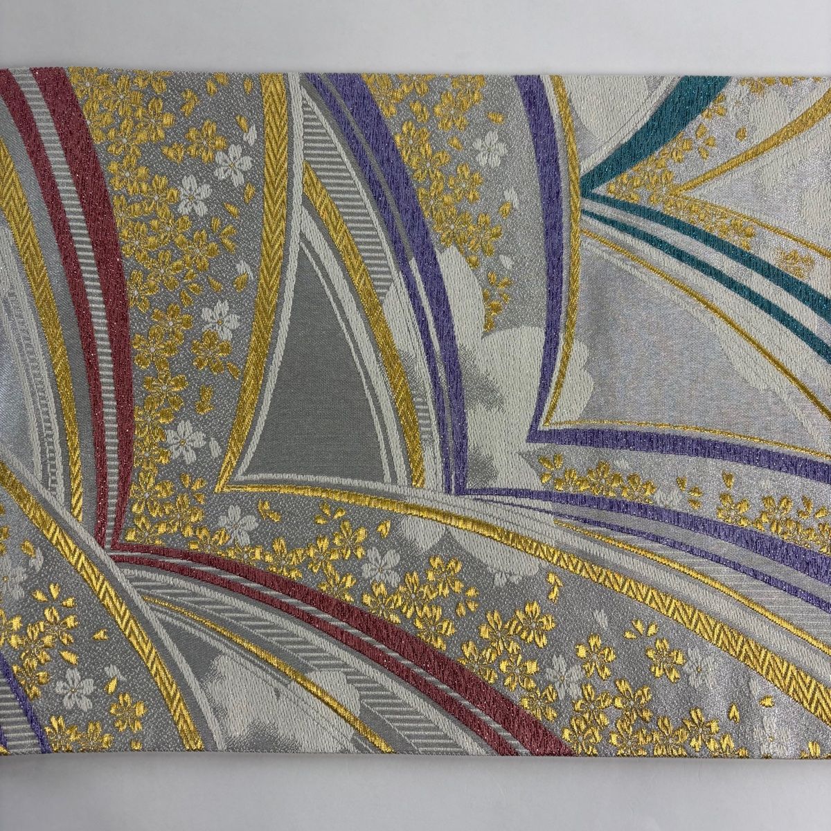 美品】 袋帯 秀品 振袖向き 桜 幾何学 金銀糸 刺繍 銀色 六通 正絹