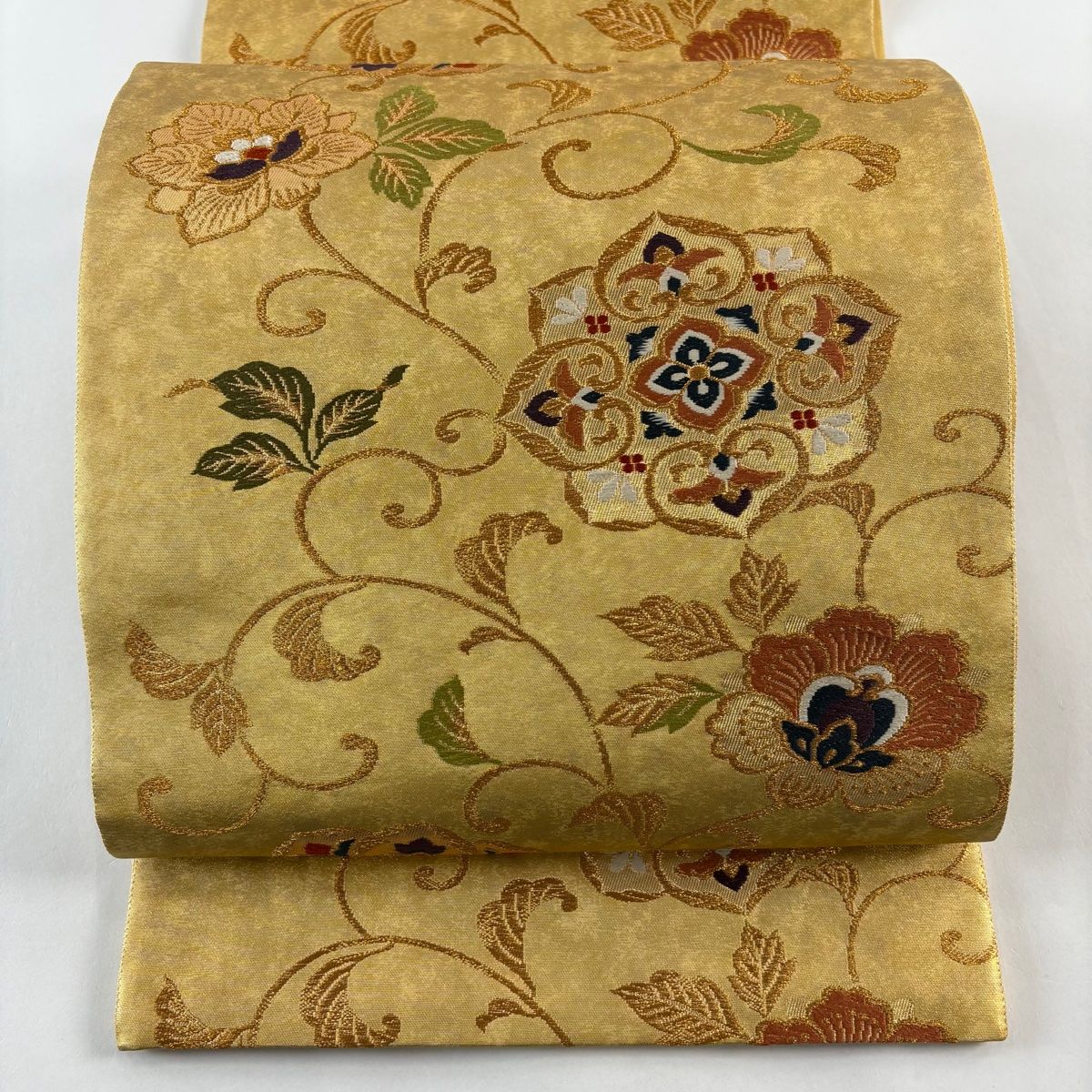 美品】 袋帯 秀品 花唐草 華文 金糸 箔 金色 六通 正絹 【中古