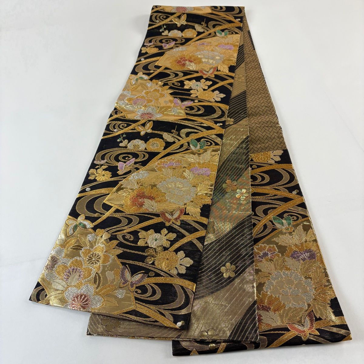 袋帯 秀品 牡丹 蝶 金銀糸 箔 黒 六通 正絹 【中古】 - メルカリ