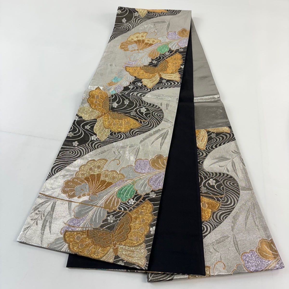 袋帯 秀品 蝶 藤 金銀糸 箔 銀色 六通 正絹 【中古】 - メルカリ