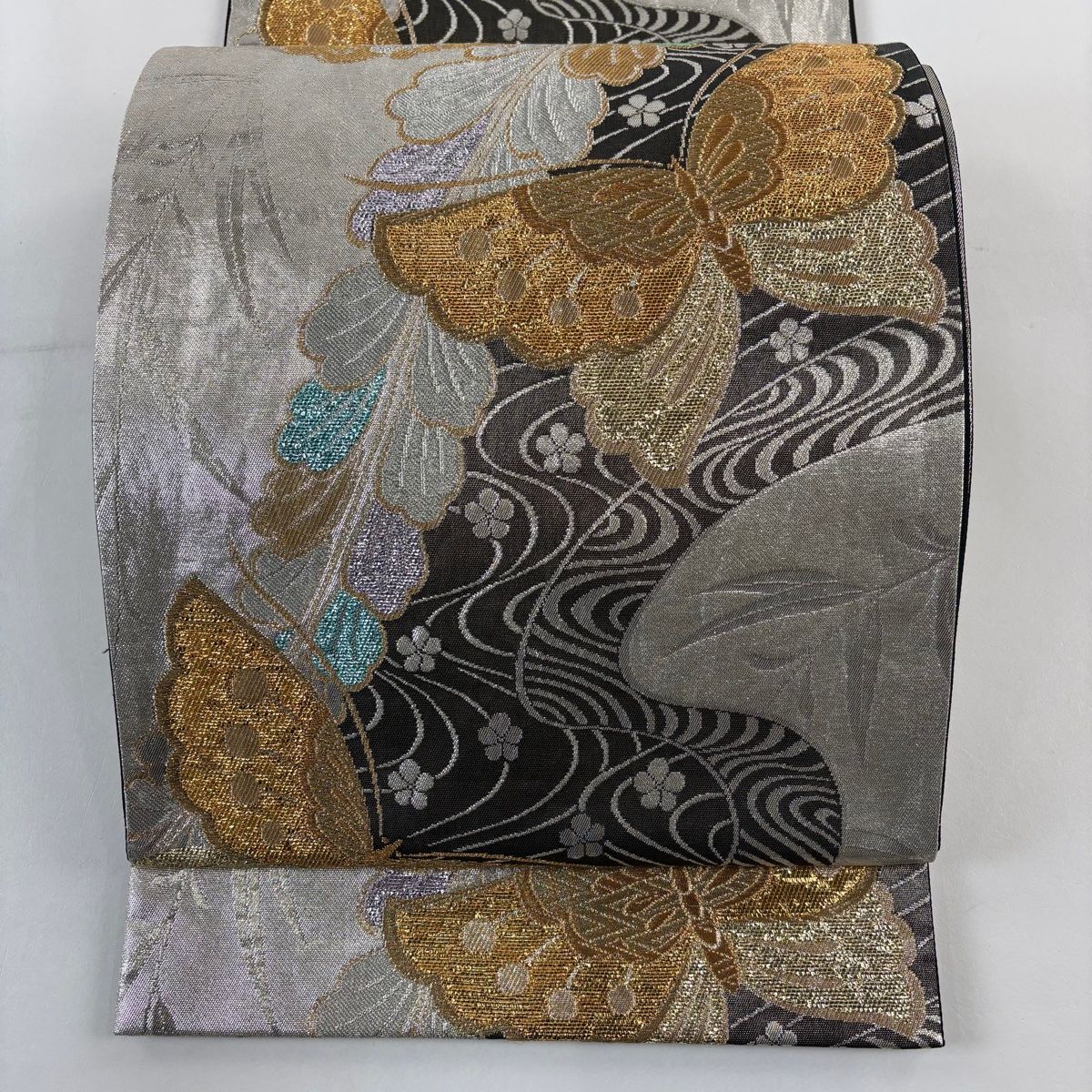 袋帯 秀品 蝶 藤 金銀糸 箔 銀色 六通 正絹 【中古】 - メルカリ