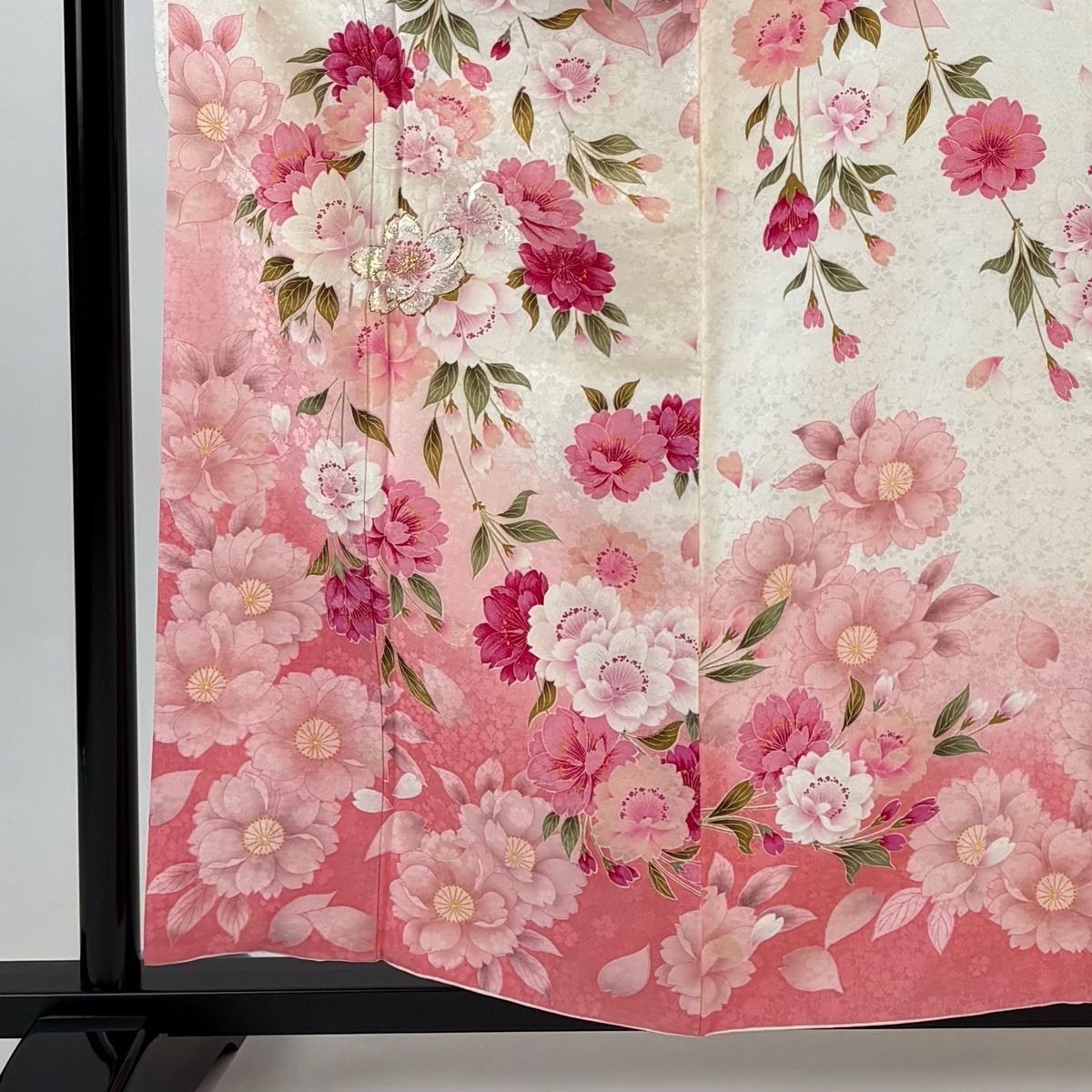 振袖 身丈158 cm 裄丈62.5 S 袷 Hiromichi nakano 落款 桜 花びら 箔 クリーム 正絹 秀品
