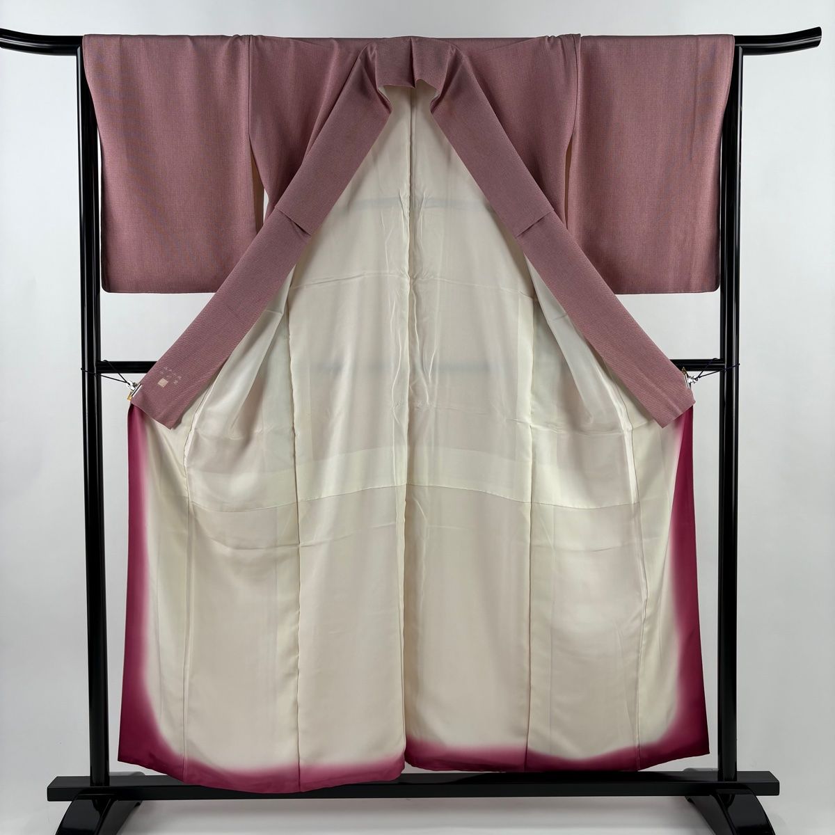 未使用　新品　美品　袷　作家　正絹　万筋　江戸小紋　身丈155 裄丈65 江戸小紋 身丈155cm 裄丈65cm M 袷 落款 万筋 ピンク 正絹 秀品 一つ紋