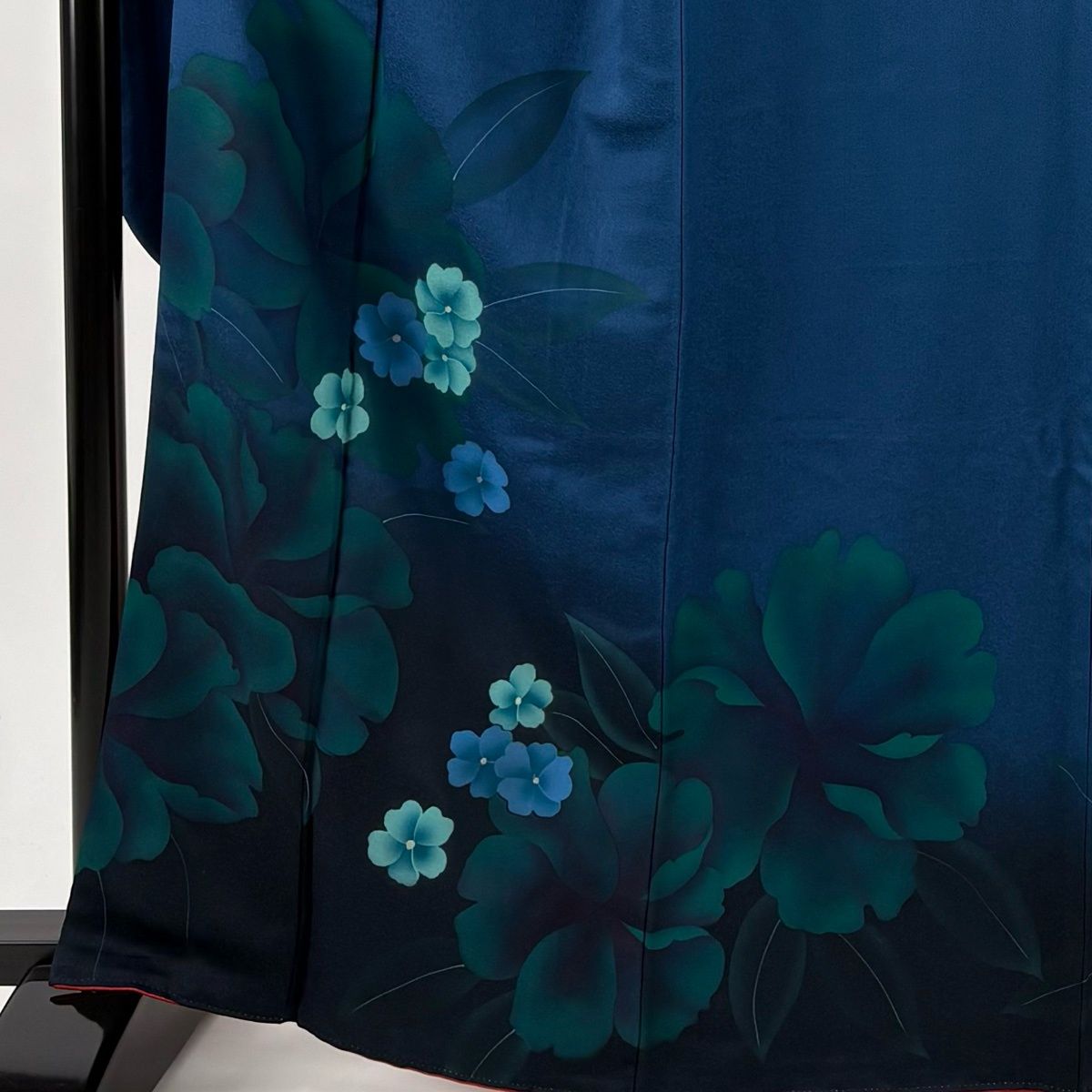 振袖 身丈165 cm 裄丈68 L 袷 草花 ぼかし 紺色 正絹 秀品