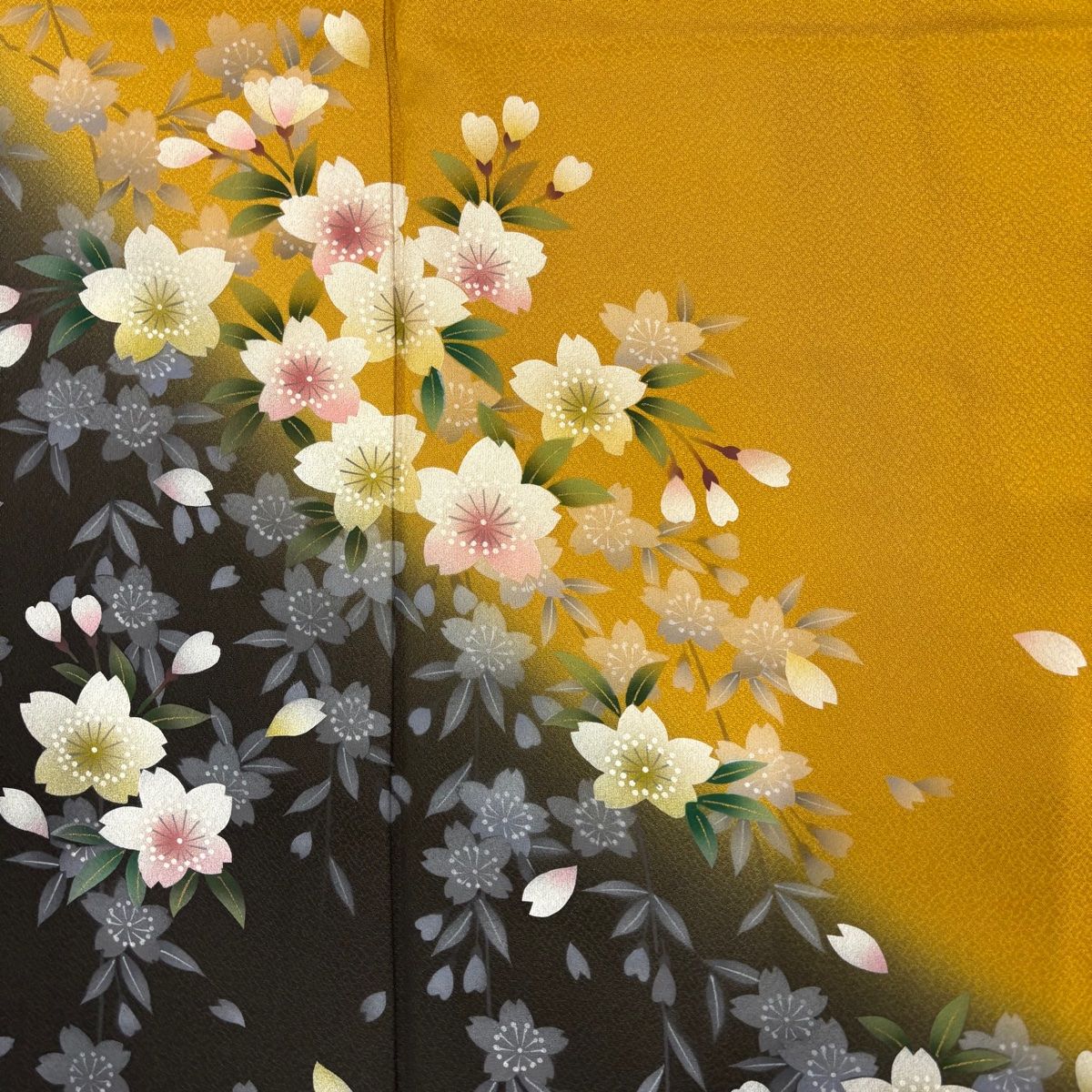  振袖 身丈169 cm 裄丈68 L 袷 桜 染め分け ぼかし 山吹色 正絹 秀品 振袖 着物