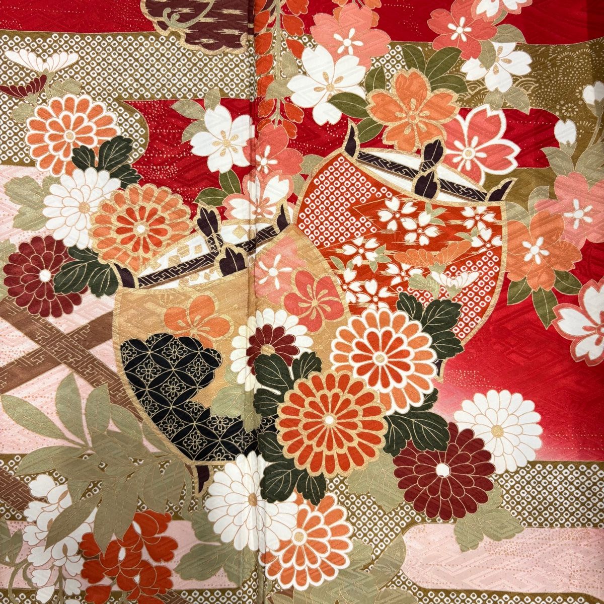  振袖 身丈161 cm 裄丈64 5 M 袷 菊 糸巻き 金彩 ぼかし 赤 正絹 秀品 振袖 着物
