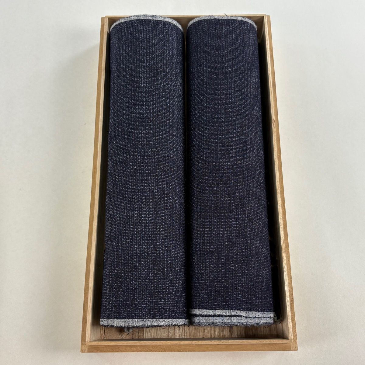 反物 本場結城紬 アンサンブル 証紙有り 外 亀甲絣 紺色 正絹