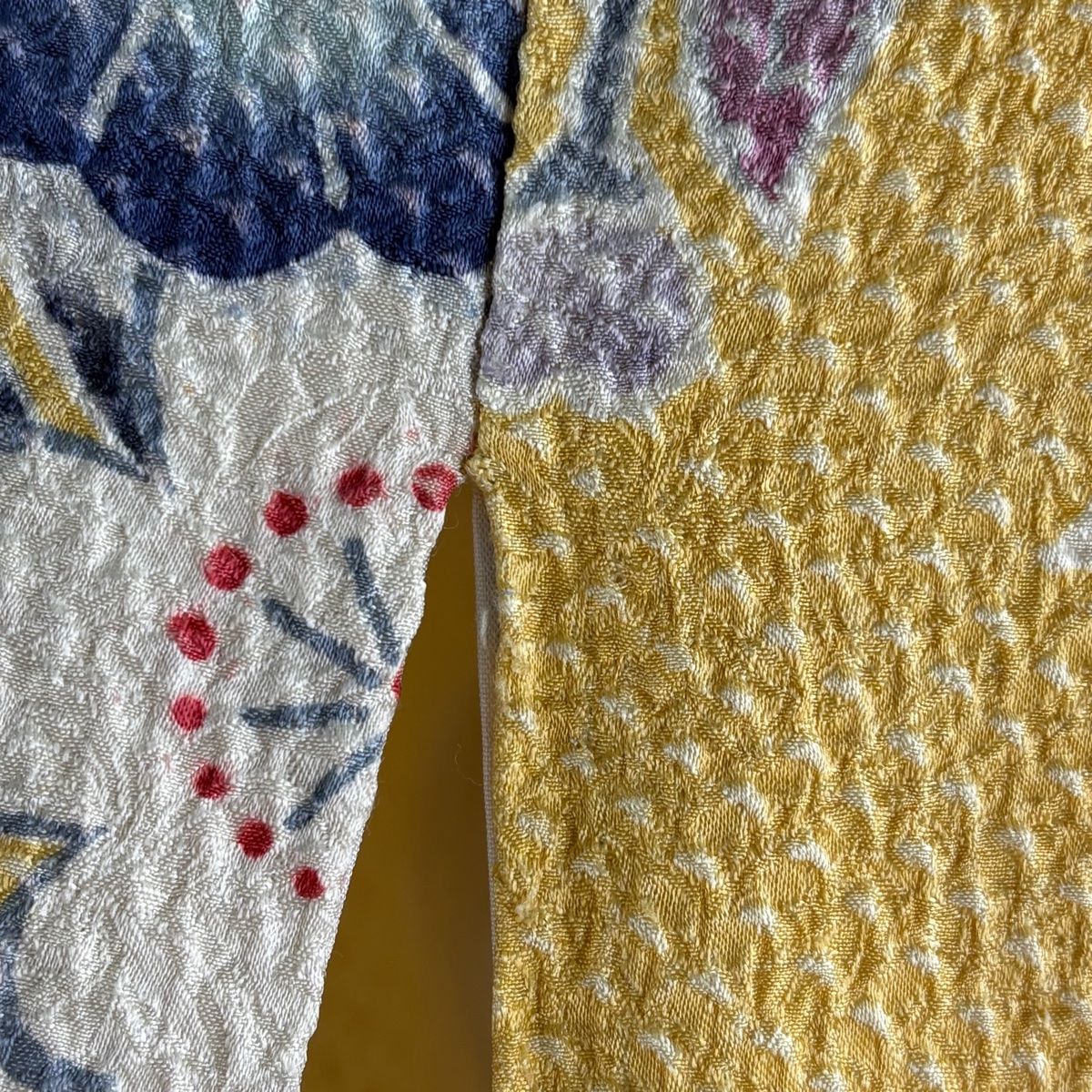 美品】 振袖 身丈163.5cm 裄丈65cm M 袷 藤娘きぬたや 落款 草花 蝶